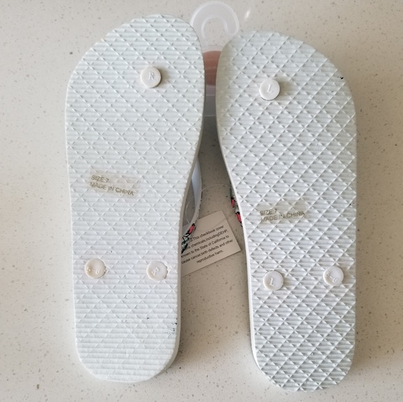🦋Ladies Flip Flops🦋 - Picture 2 of 2